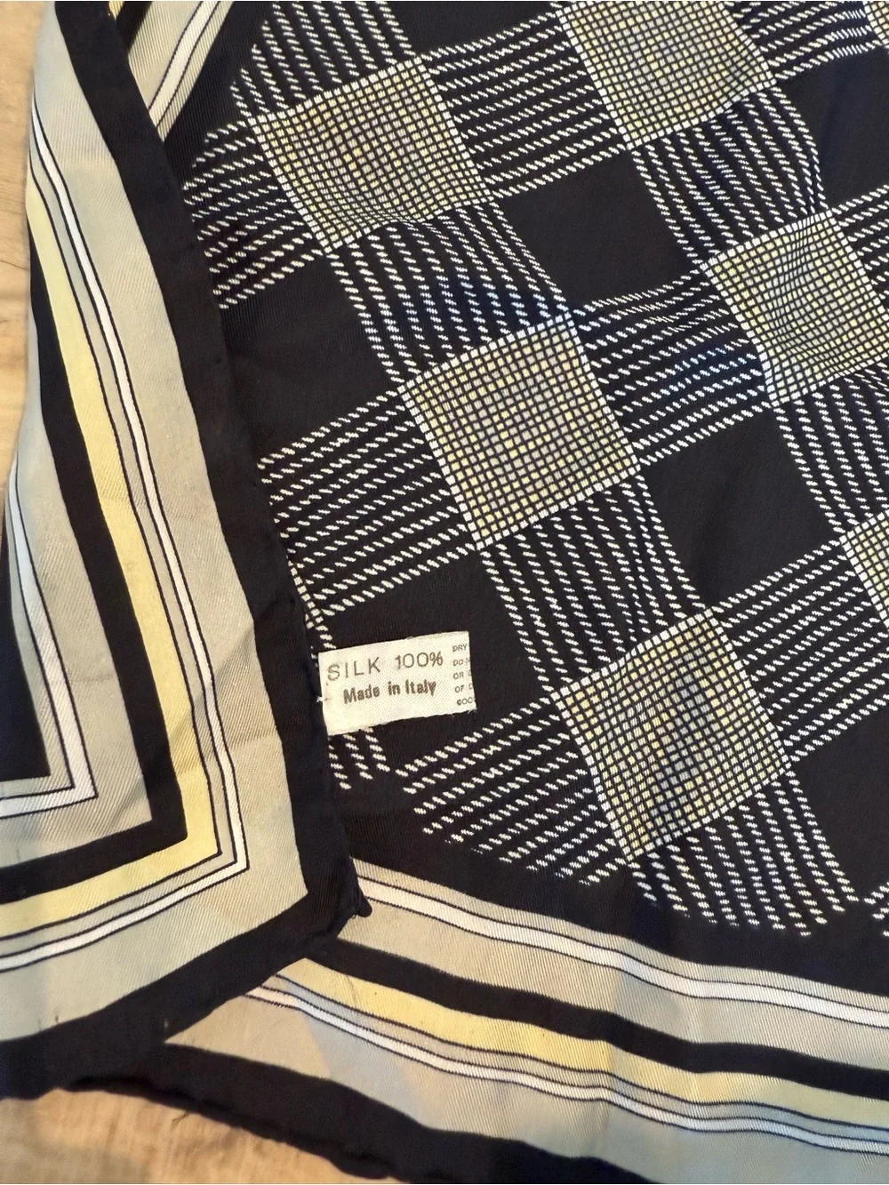 100% silk made in Italy scarf
